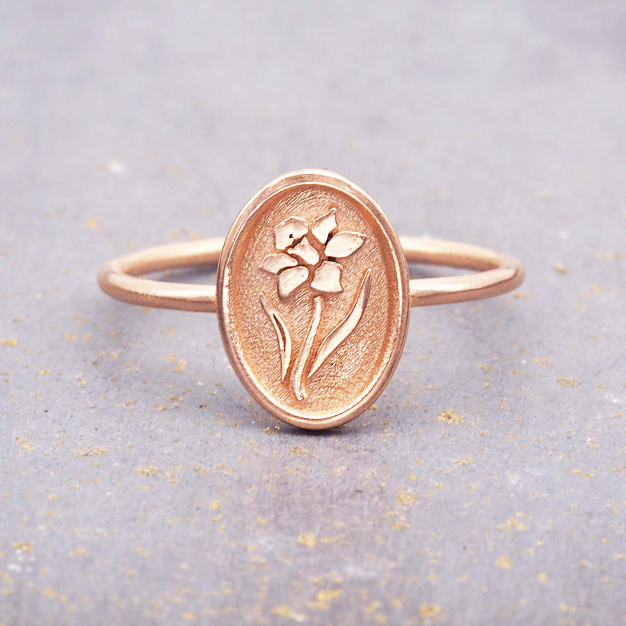 flower ring - dainty flower design made with sterling silver and rose gold plating - women's dainty sale jewellery by online jewellery brand indie and harper